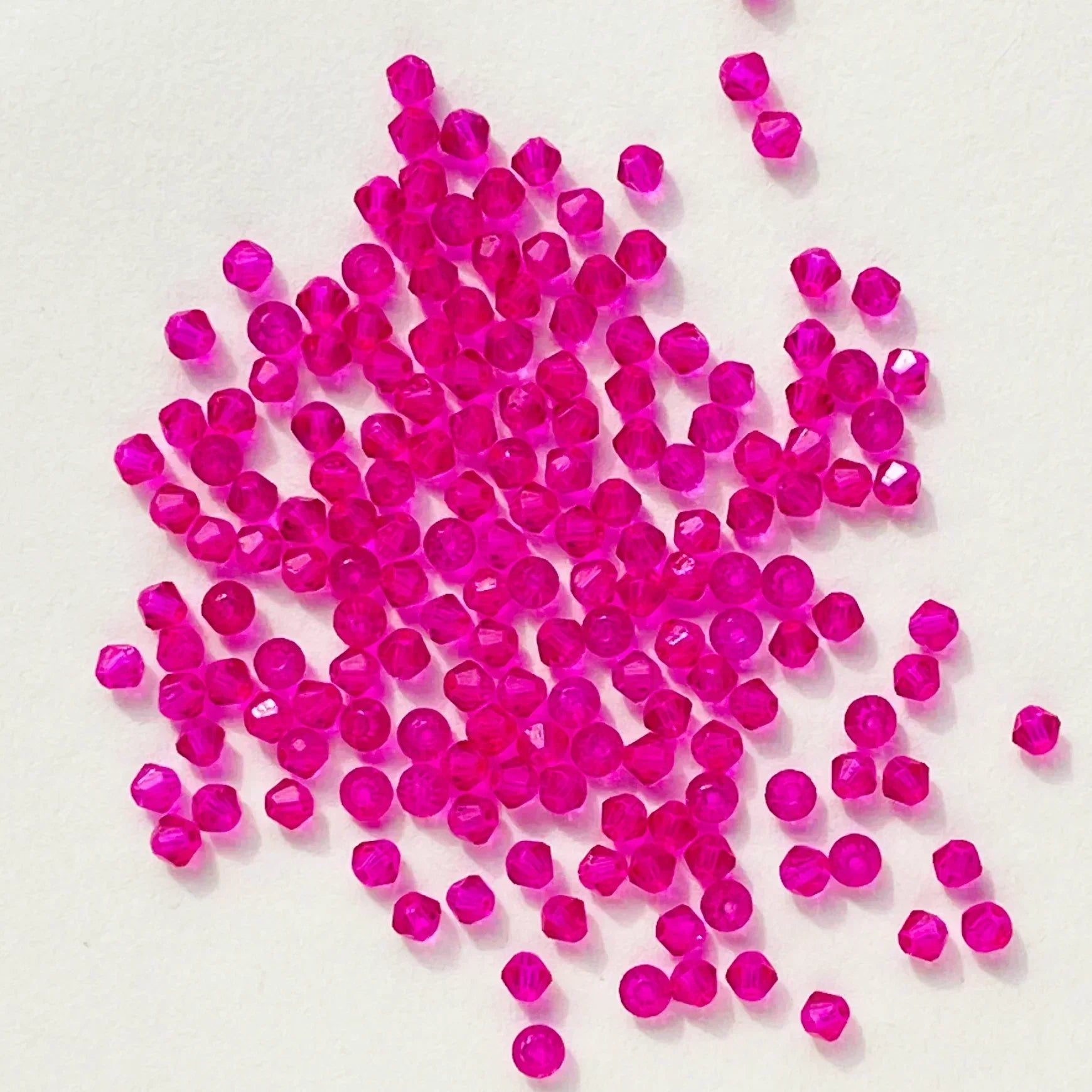 100PCS 4MM Shiny Faceted Austria Crystal Beads Bicone Beads Loose Spacer Beads for Jewelry Making DIY Bracelet Necklace Pendant
