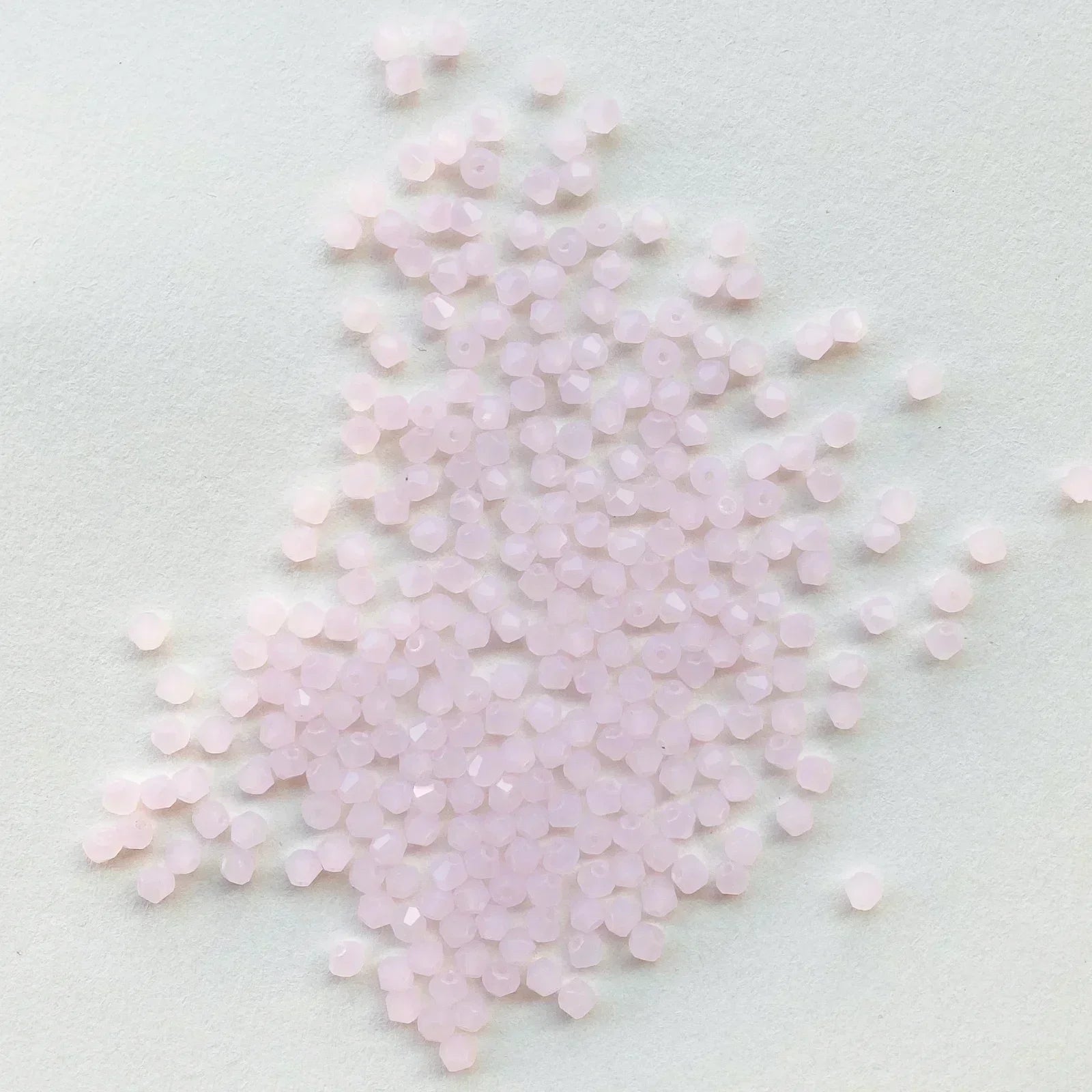 100PCS 4MM Shiny Faceted Austria Crystal Beads Bicone Beads Loose Spacer Beads for Jewelry Making DIY Bracelet Necklace Pendant
