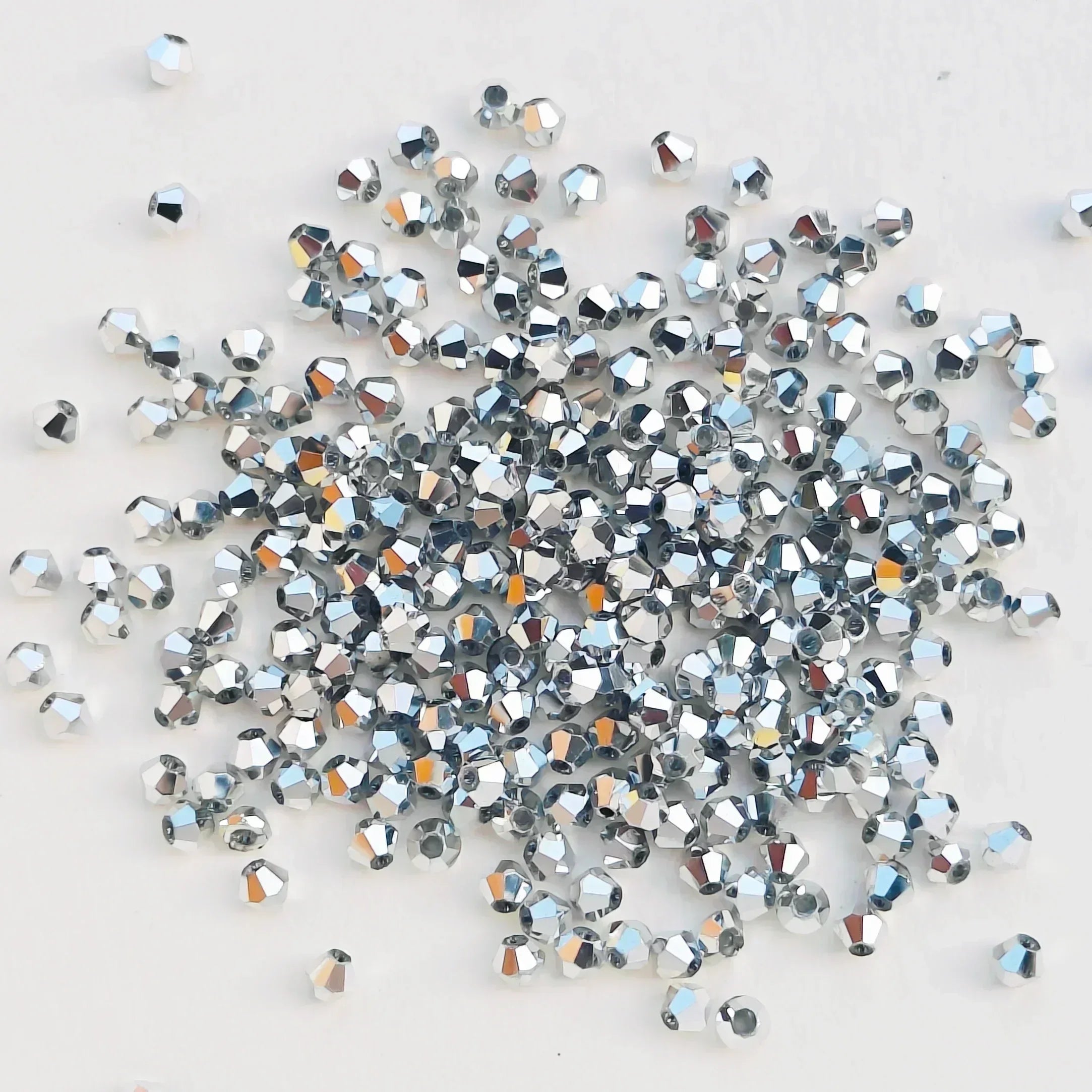 100PCS 4MM Shiny Faceted Austria Crystal Beads Bicone Beads Loose Spacer Beads for Jewelry Making DIY Bracelet Necklace Pendant