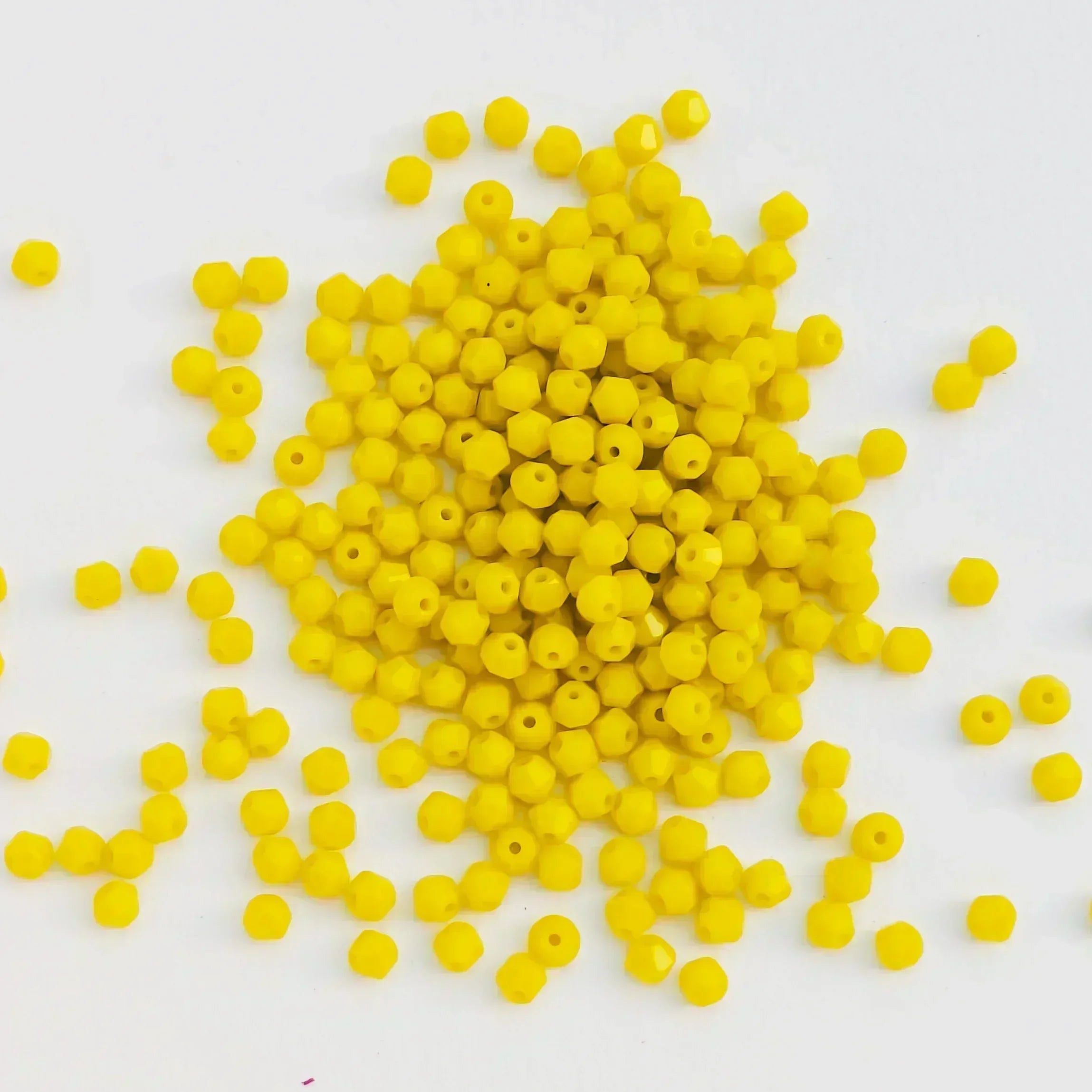 100PCS 4MM Shiny Faceted Austria Crystal Beads Bicone Beads Loose Spacer Beads for Jewelry Making DIY Bracelet Necklace Pendant