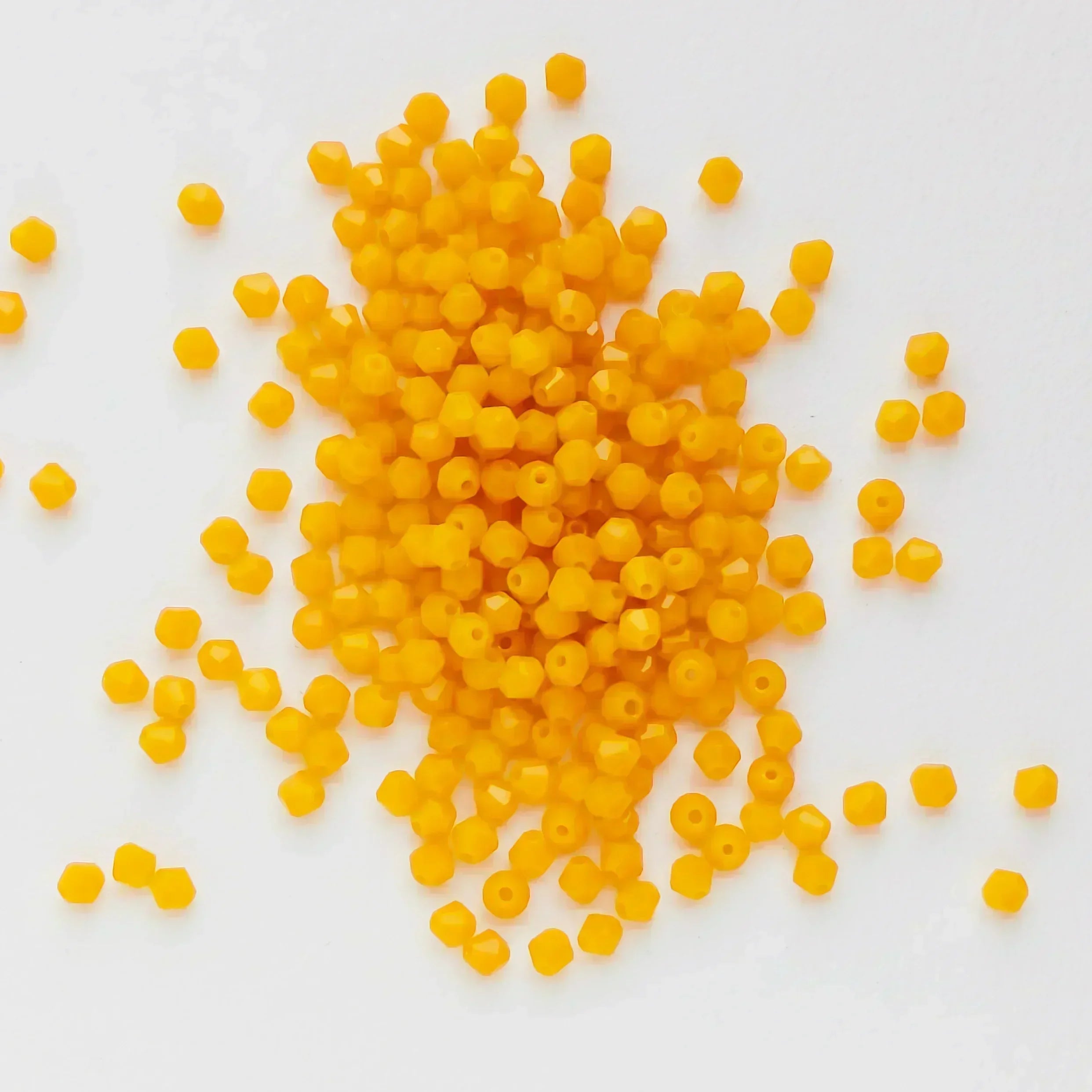 100PCS 4MM Shiny Faceted Austria Crystal Beads Bicone Beads Loose Spacer Beads for Jewelry Making DIY Bracelet Necklace Pendant