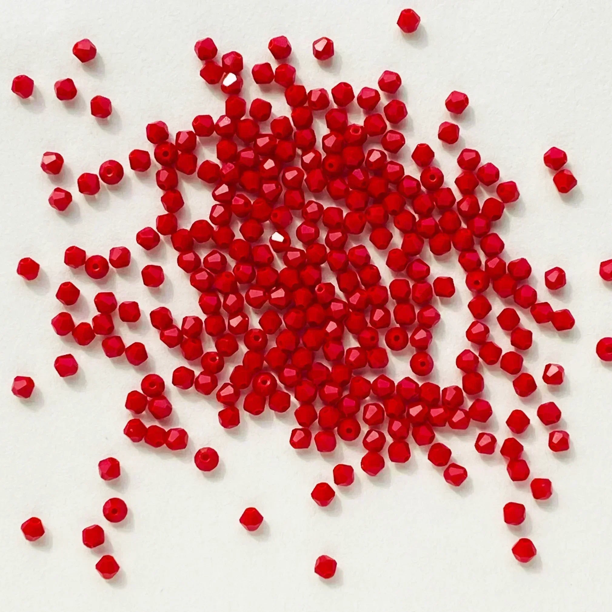 100PCS 4MM Shiny Faceted Austria Crystal Beads Bicone Beads Loose Spacer Beads for Jewelry Making DIY Bracelet Necklace Pendant