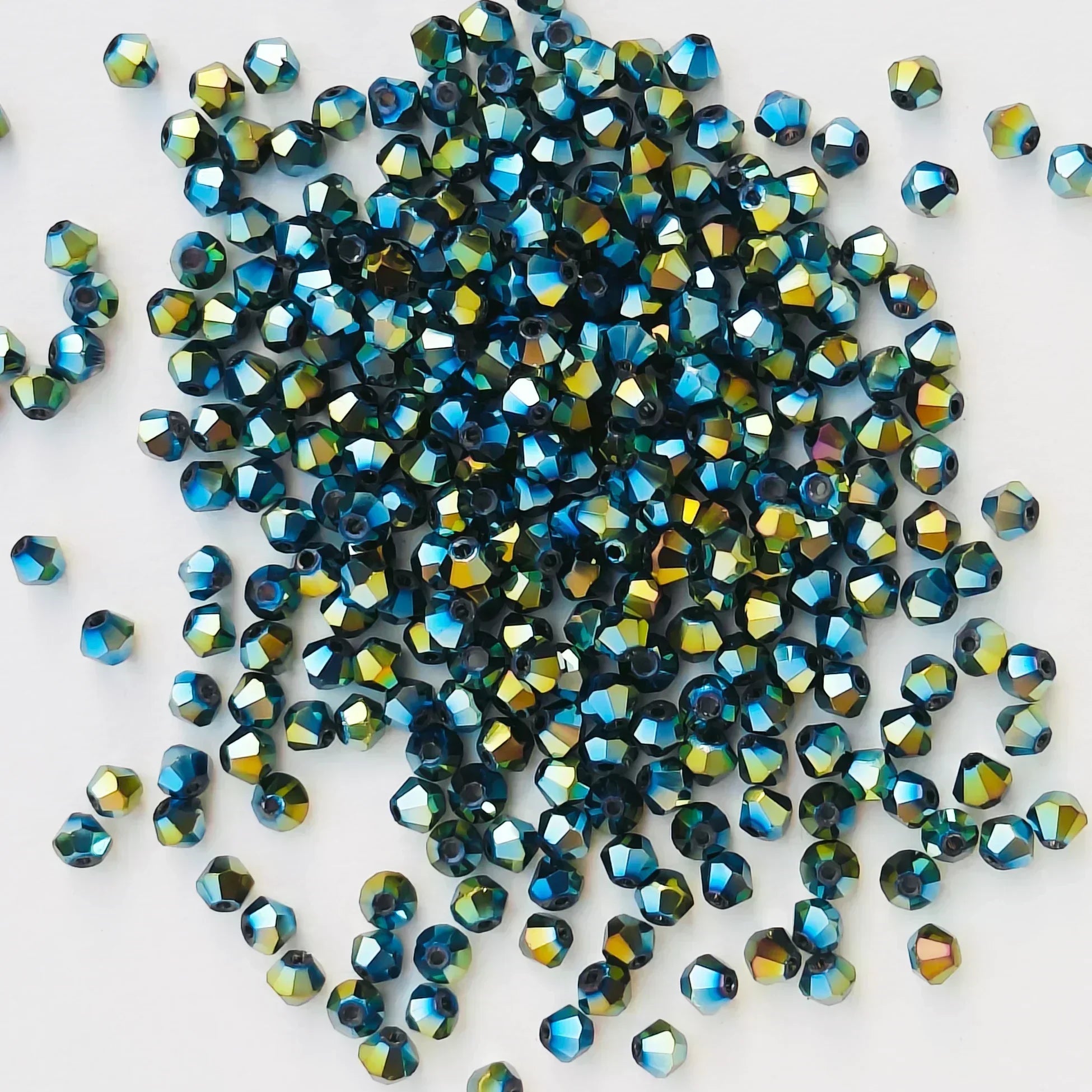 100PCS 4MM Shiny Faceted Austria Crystal Beads Bicone Beads Loose Spacer Beads for Jewelry Making DIY Bracelet Necklace Pendant
