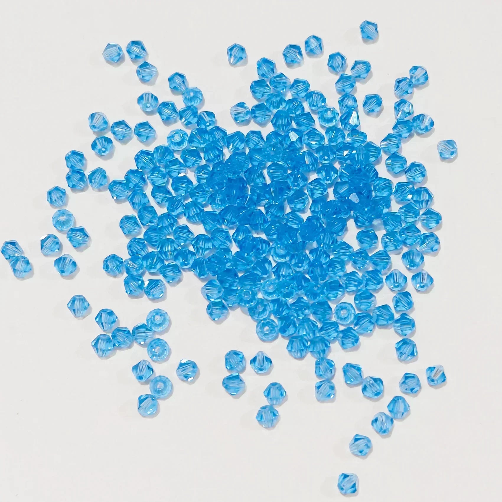 100PCS 4MM Shiny Faceted Austria Crystal Beads Bicone Beads Loose Spacer Beads for Jewelry Making DIY Bracelet Necklace Pendant