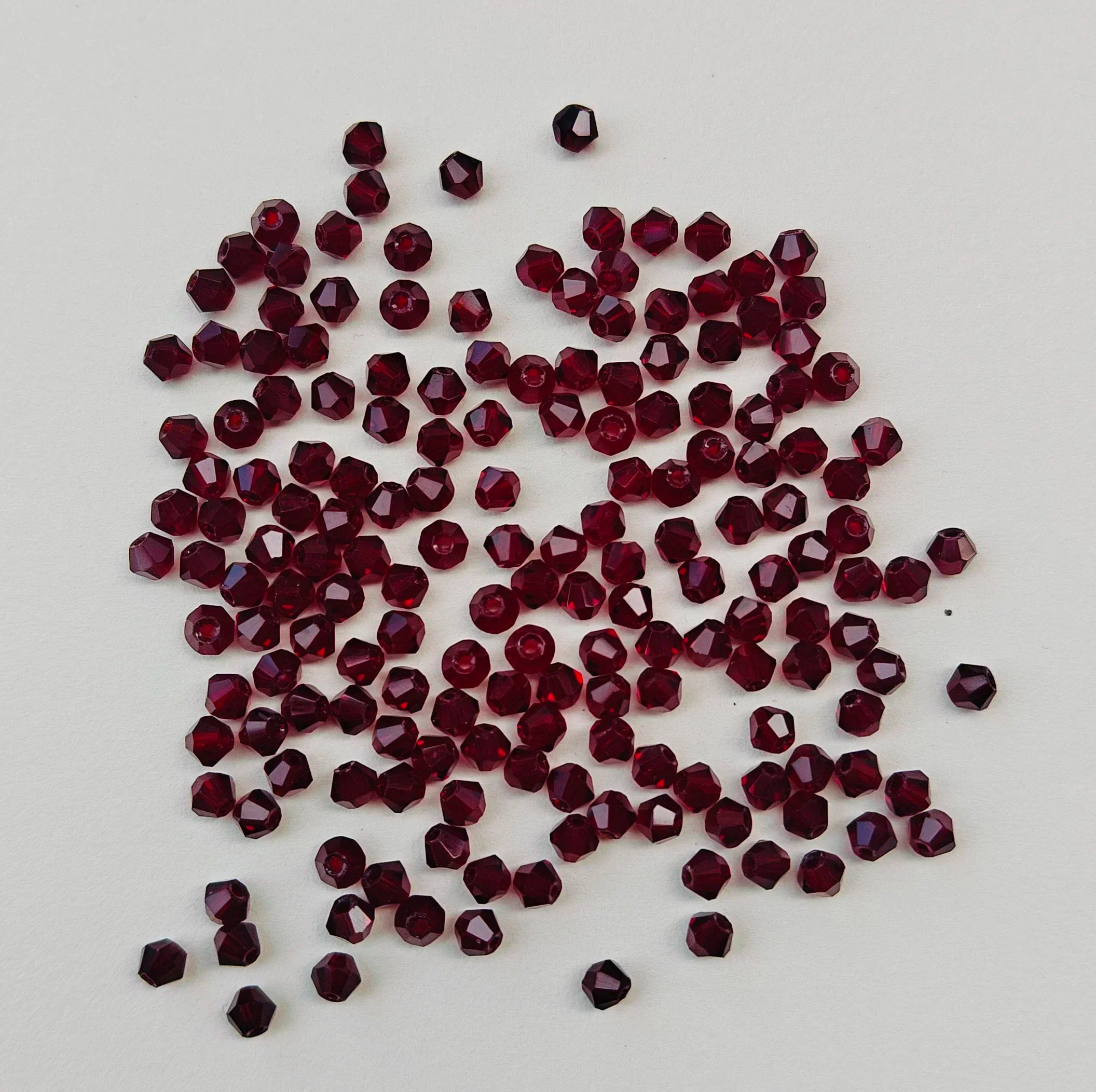 100PCS 4MM Shiny Faceted Austria Crystal Beads Bicone Beads Loose Spacer Beads for Jewelry Making DIY Bracelet Necklace Pendant