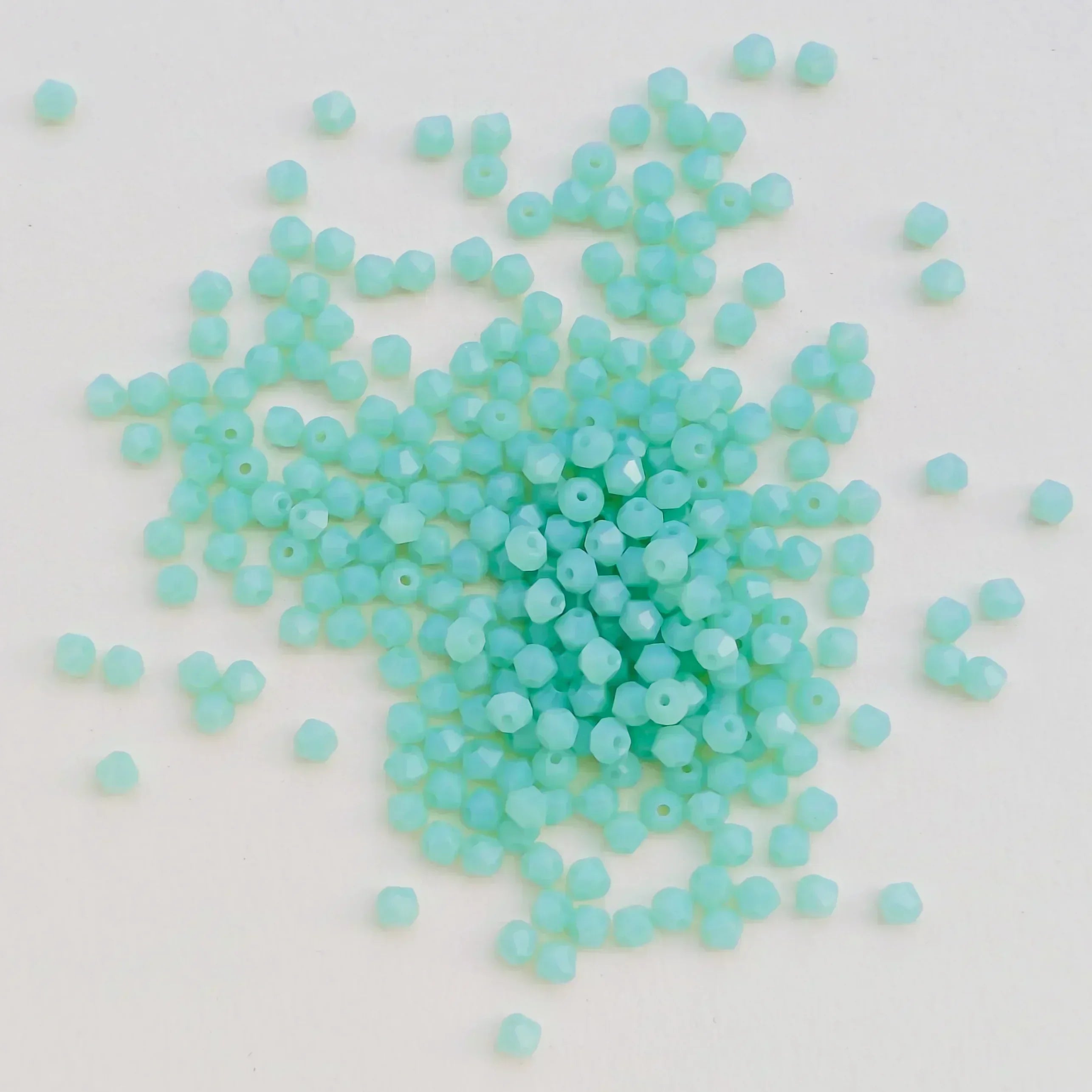 100PCS 4MM Shiny Faceted Austria Crystal Beads Bicone Beads Loose Spacer Beads for Jewelry Making DIY Bracelet Necklace Pendant